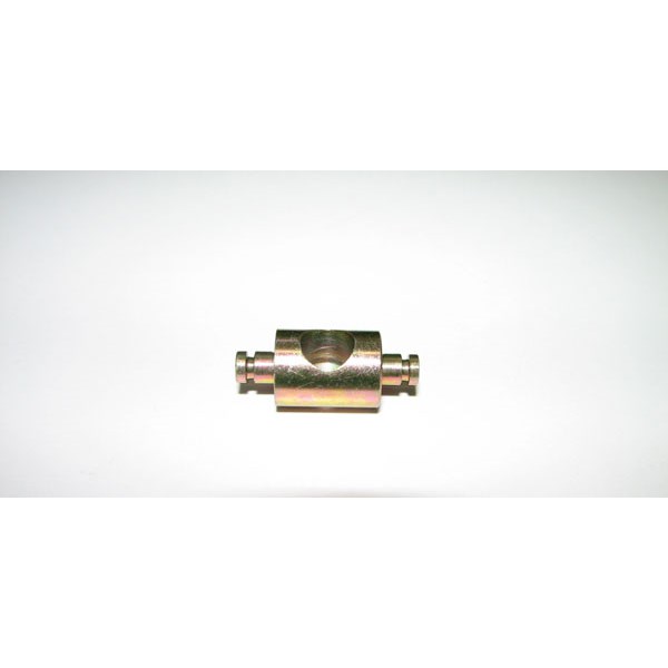 Control lever connection with hole for one brake cable
