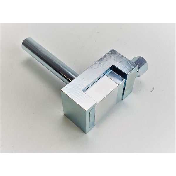 Device for assembly of 428 O-ring chains